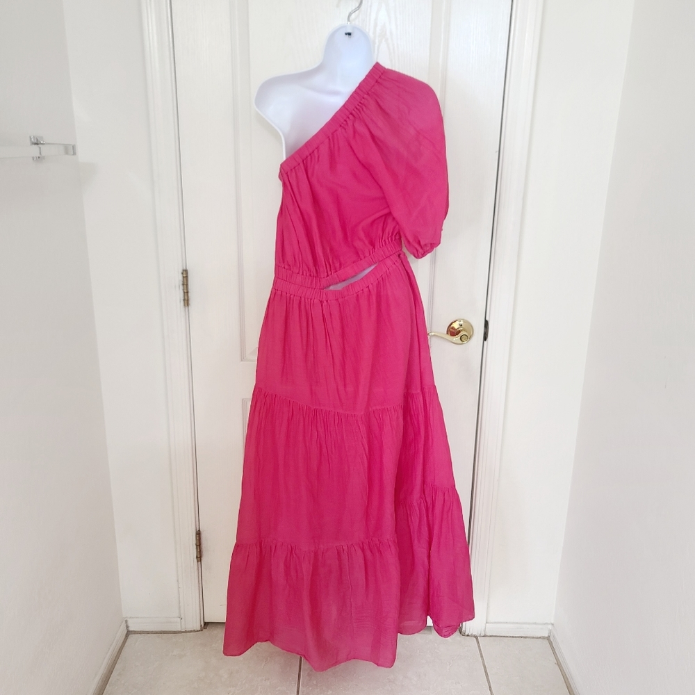 Velvet by Graham & Spencer | Crista One Shoulder Puff Sleeve Cutout Dress Large - Picture 3 of 8